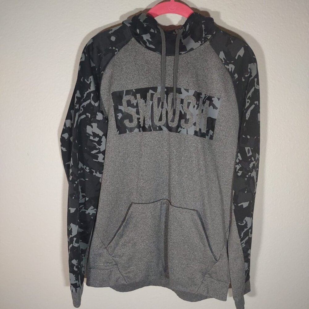 Nike Therma Fit Hoodie Men's Size Large Gray/Black Camo Swoosh Pullover
